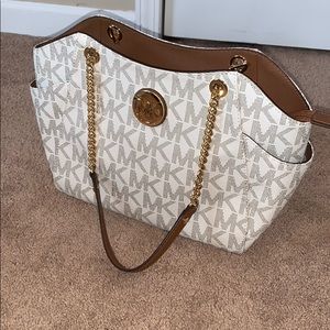 Michael Kors purse ( authentic)